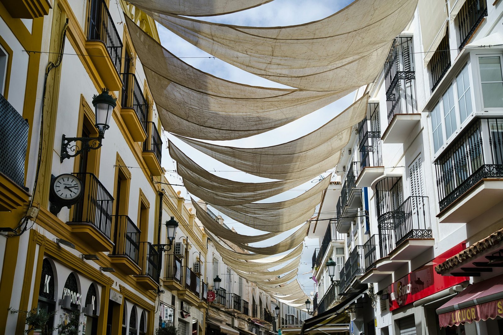 Andaluz Kisvaros Scaled