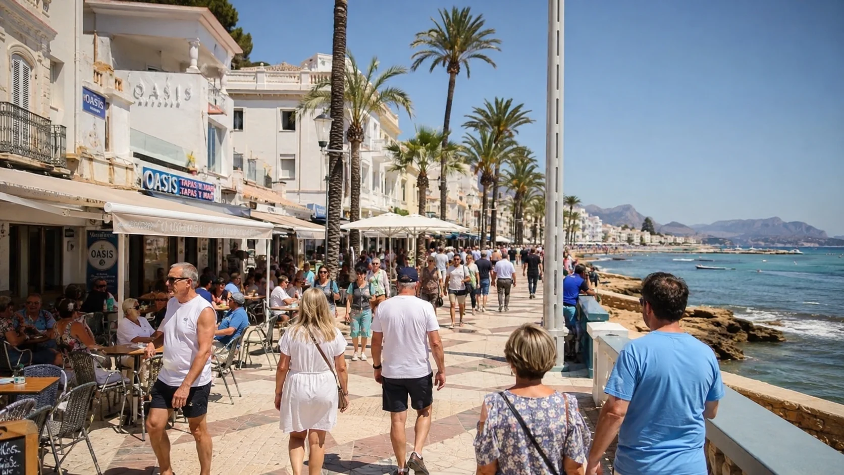 Costa Blanca Nyaron Turistak